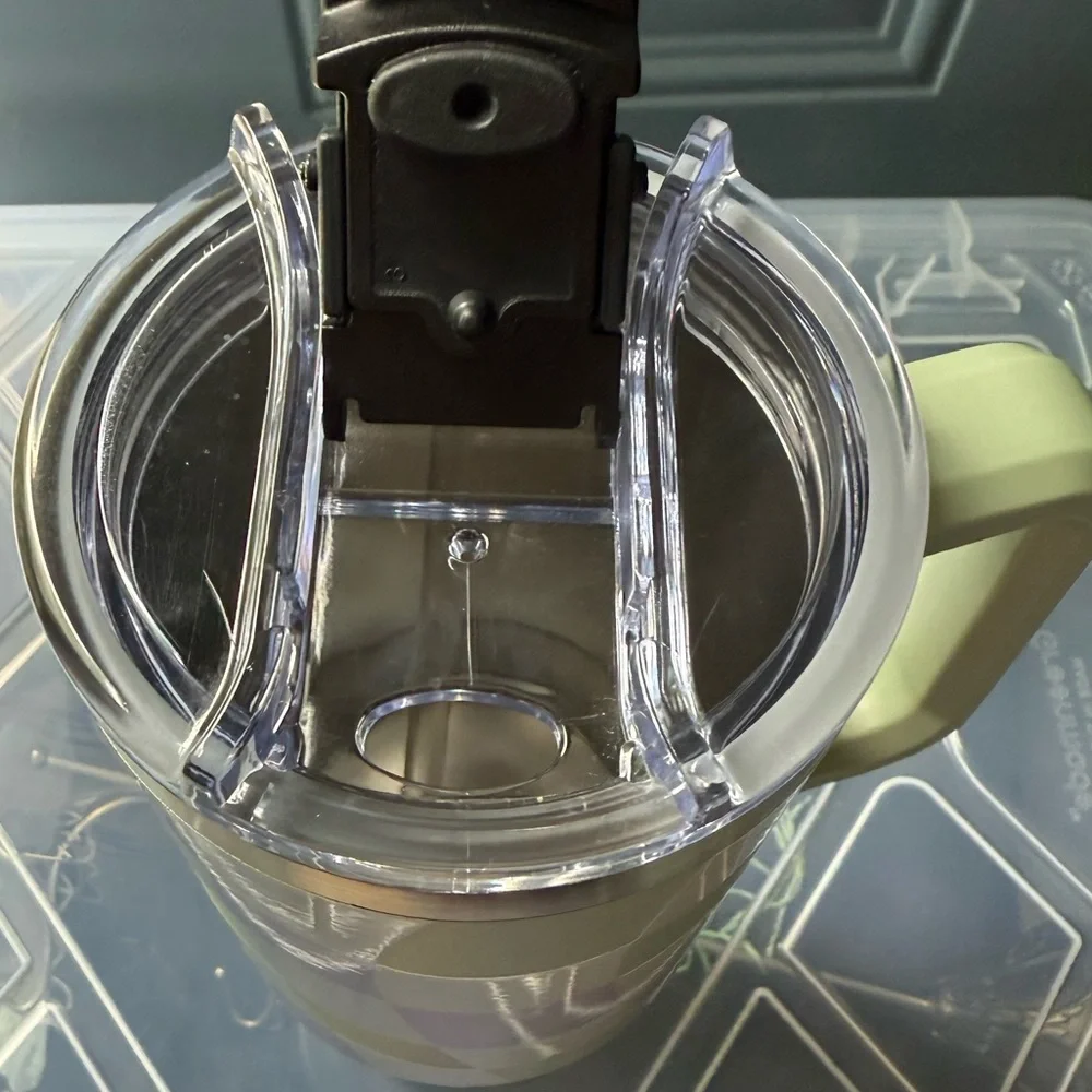 🧋Francesca’s Checkered Green and Purple Tumbler with Lid and Straw - Picture 4 of 12